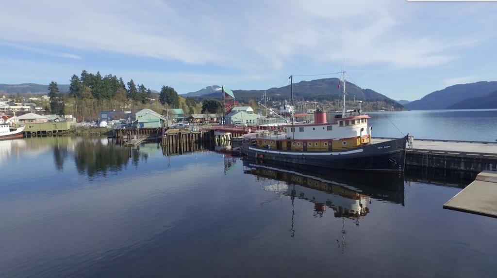 Swept Away Inn Port Alberni Esterno foto