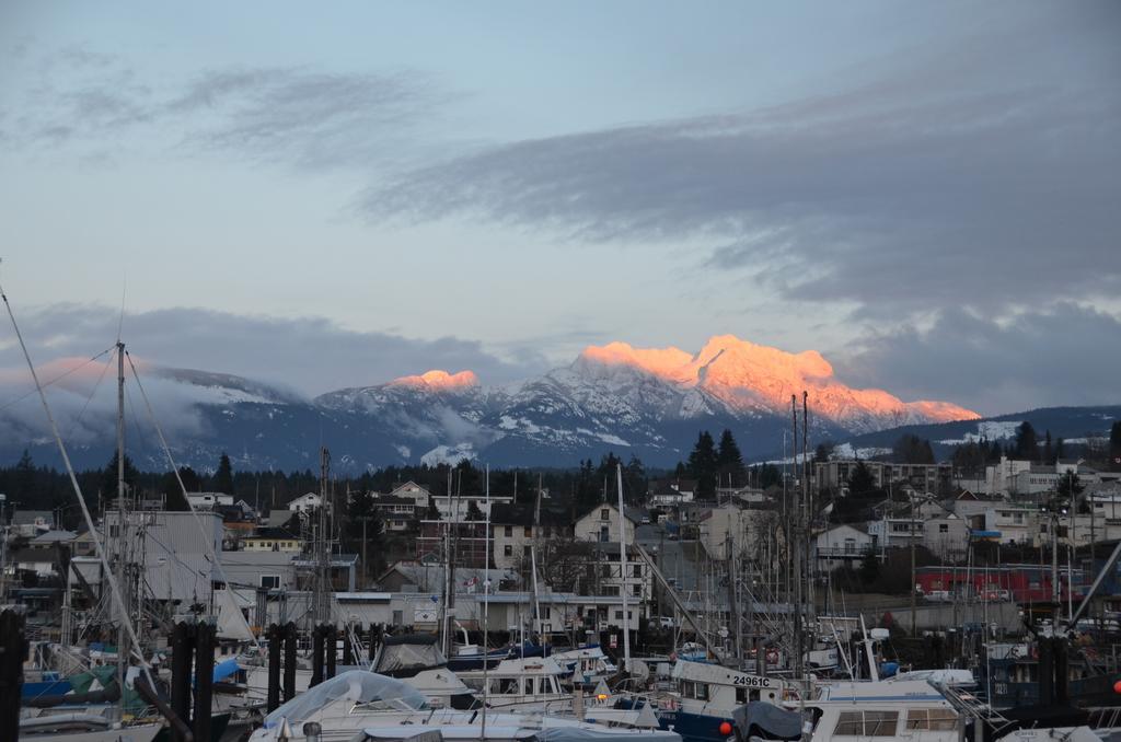 Swept Away Inn Port Alberni Esterno foto