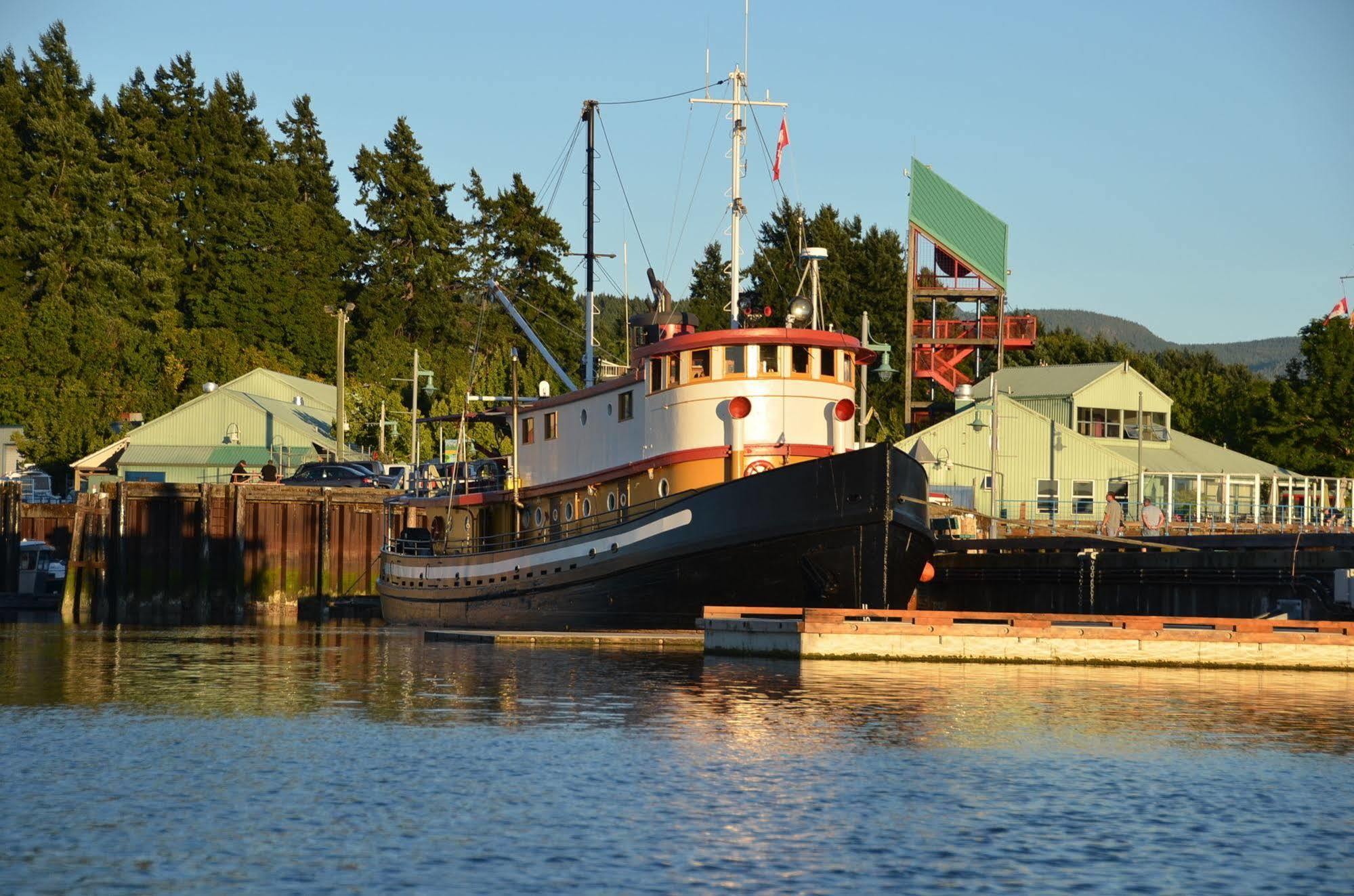 Swept Away Inn Port Alberni Esterno foto